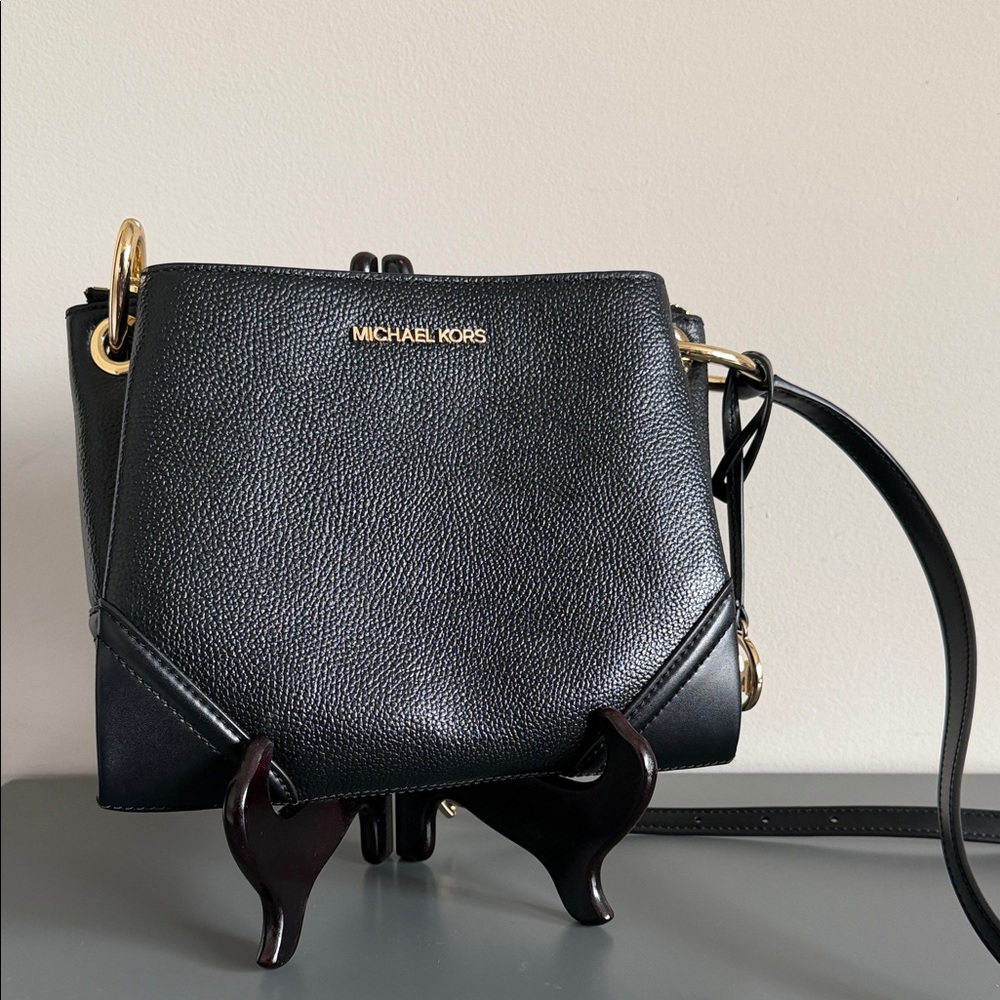 MICHAEL KORS Nicole Black Pebbled Leather Crossbody Bag Purse